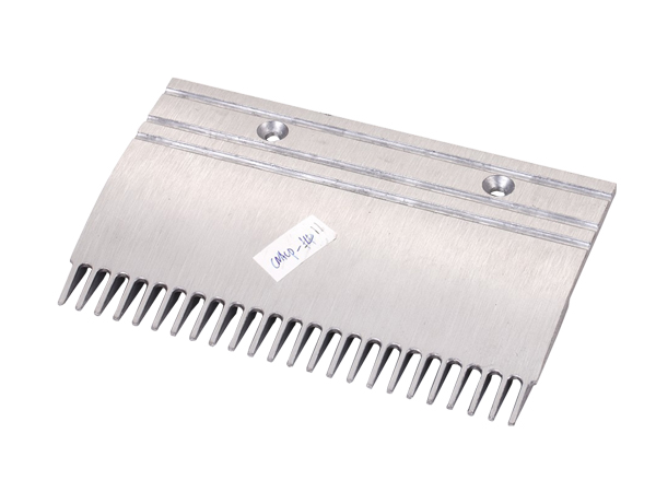 Aluminum Escalator Center Comb Plate With 203.184mm Length 24 Teeth