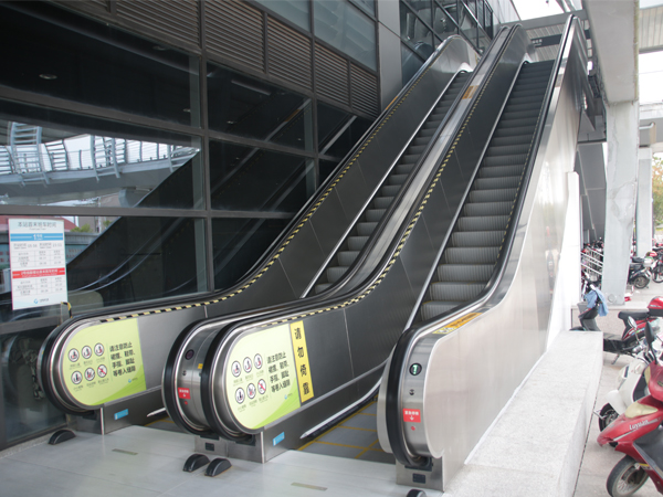 Outside Cladding Public Traffic Escalator Outdoor